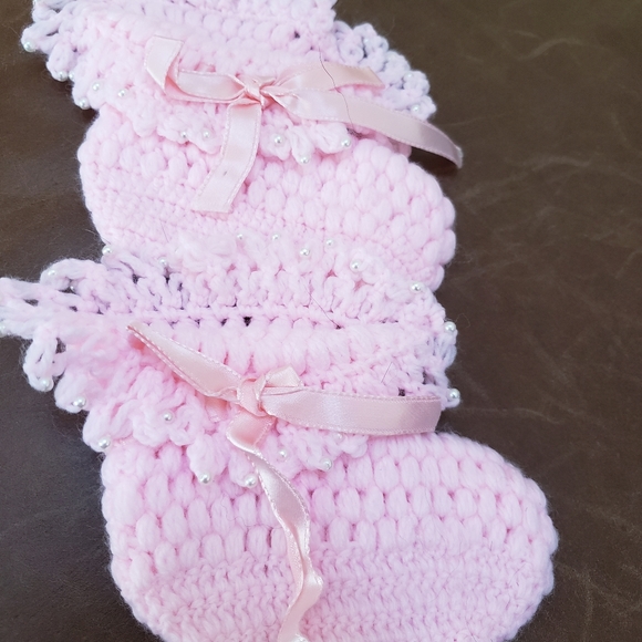 Vintage Handmade Baby Booties - Picture 2 of 3